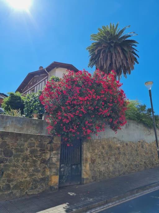 La Casita Verde. Metro Cerca Del Casco Viejo Bilbao Dış mekan fotoğraf