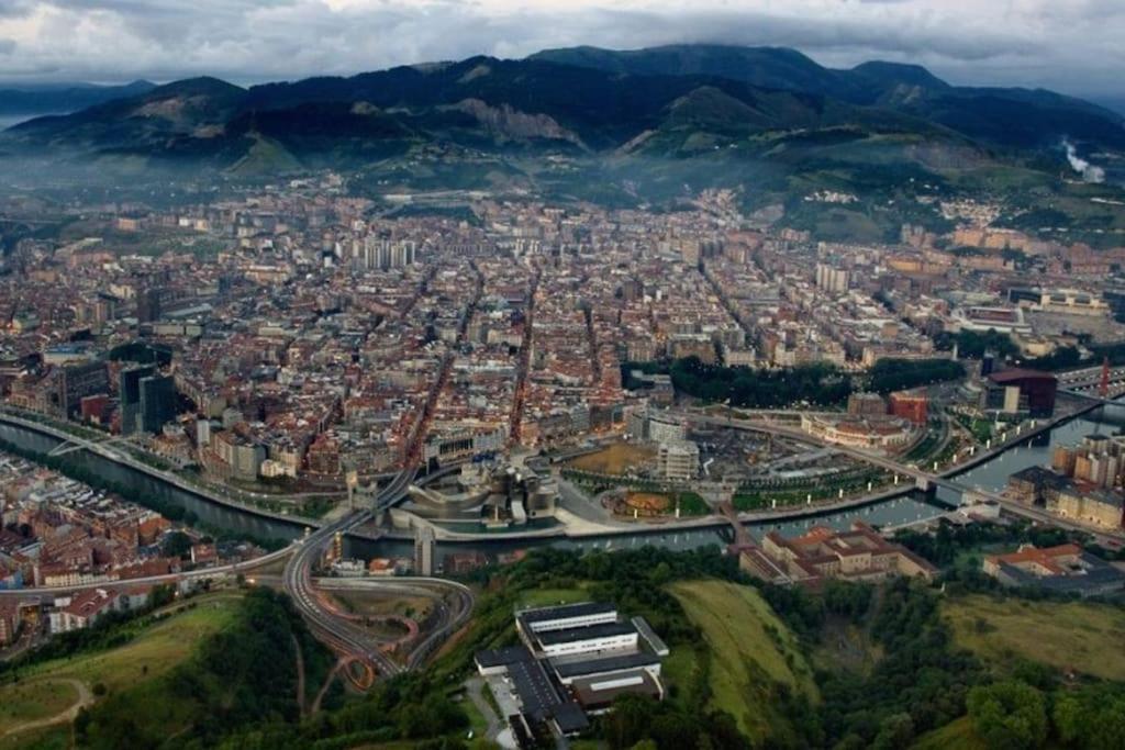 La Casita Verde. Metro Cerca Del Casco Viejo Bilbao Dış mekan fotoğraf