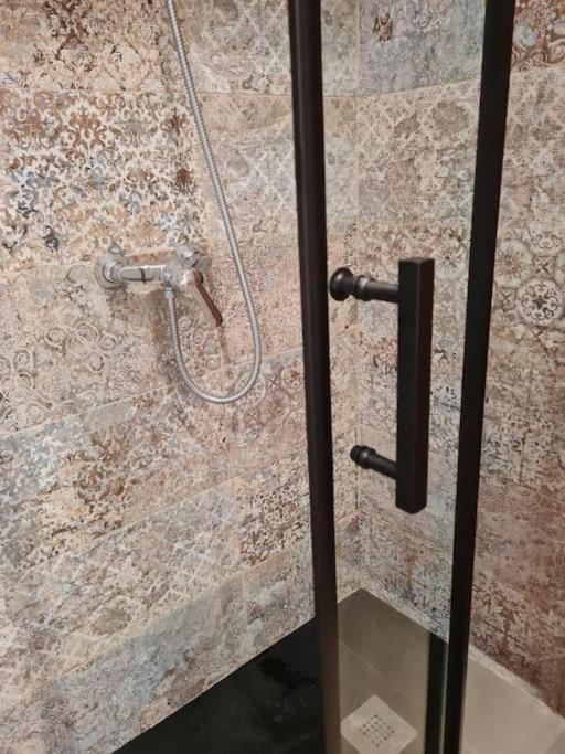 La Casita Verde. Metro Cerca Del Casco Viejo Bilbao Dış mekan fotoğraf